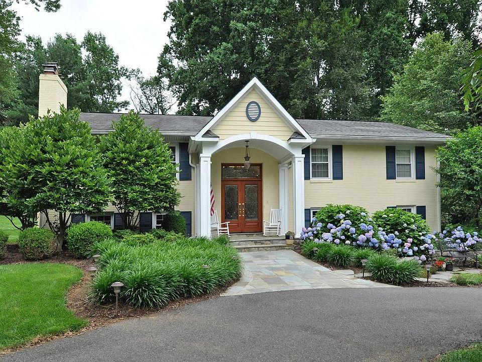 1st image of 7001 Arbor Ln