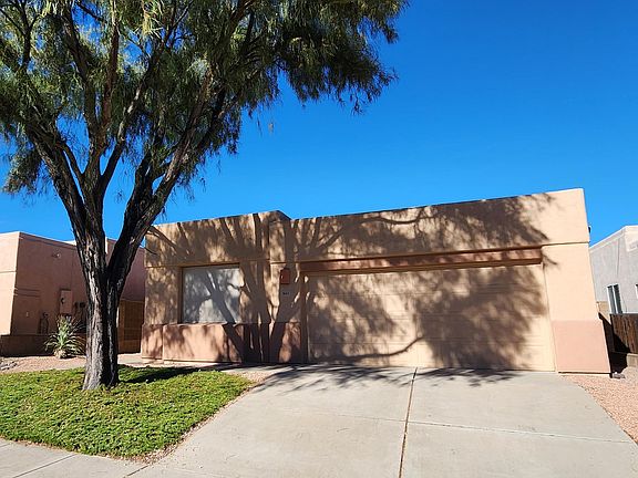 2nd image of 7443 E Calle Iluminacion