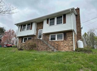 325 Mulberry Dr, Christiansburg, VA
