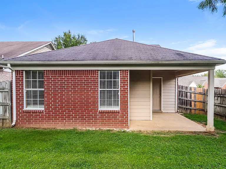 2753 Virginia Woods Pl — Photo 16