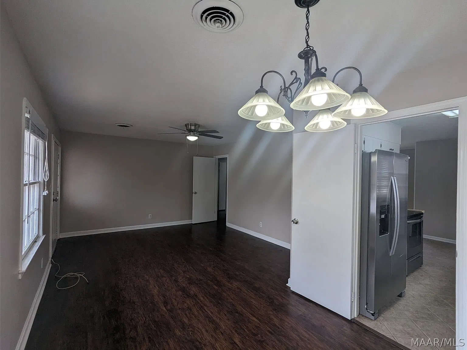 4 bed, 2.0 bath, 1392 sqft, $1,500 — Photo 3