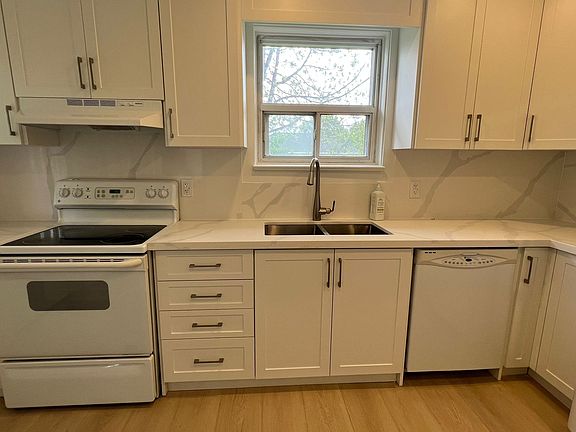 2nd image of 979 Danforth Rd
