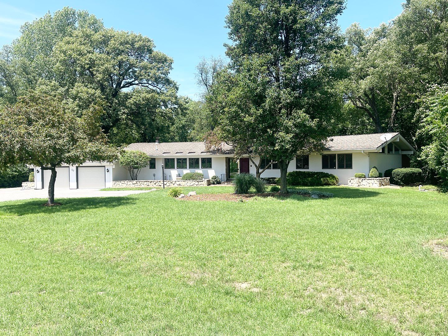 20 Birchwood Ln, Saint Anne, IL 60964 Zillow