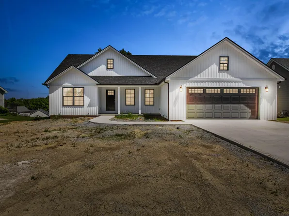 1083 Twin Oaks Blvd, Mount Sterling, KY 40353