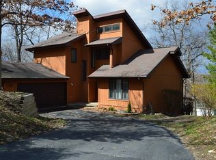 128 Longwood Dr, Ingleside, IL 60041