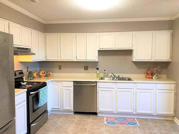 4th image of 5042 Griffins Gate Ln