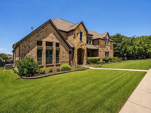 3rd image of 812 Cross Timbers Dr