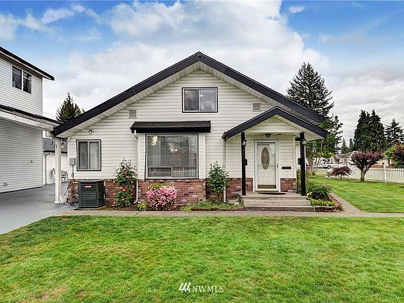 3rd image of 1901 7th Street