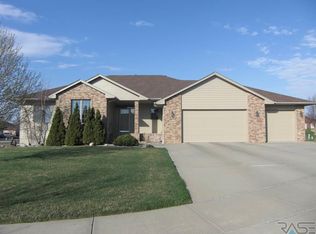 6509 S Shannon Cir, Sioux Falls, SD 57108