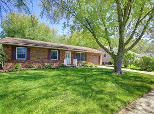 872 14th Ave NW, Clinton, IA 52732