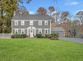 14 High St, Topsfield, MA 01983