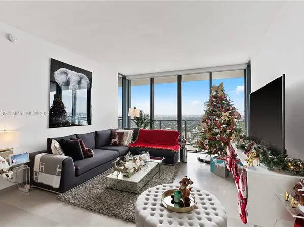 88 SW 7th St APT 3704, Miami, FL 33130