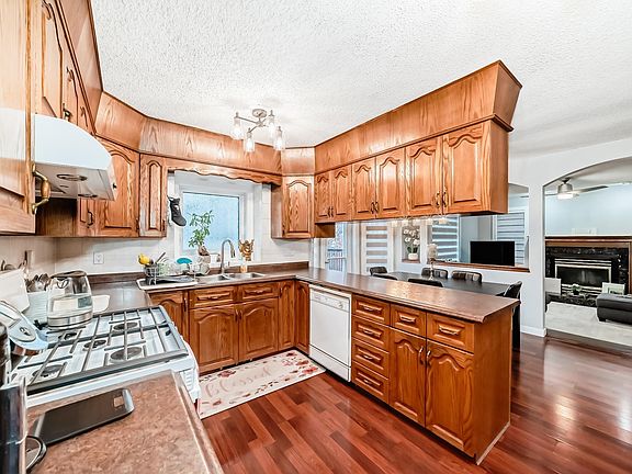 4th image of 6223 162b Ave NW