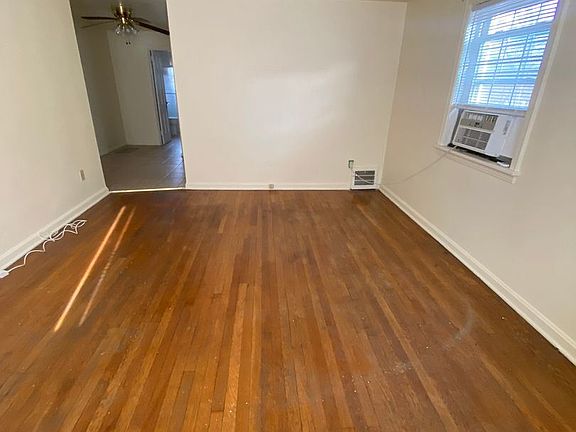 3rd image of 533 Station St APT 2