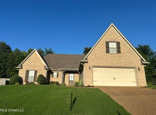 1478 Lake Front Dr, Hernando, MS 38632