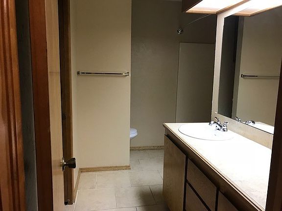 5th image of 200 Rock Hollow Dr #200