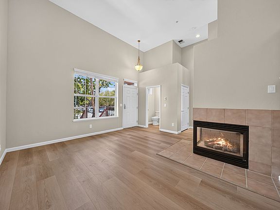 5th image of 385 Race St