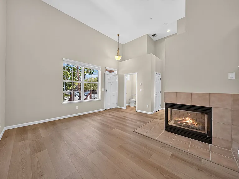 385 Race St — Photo 5