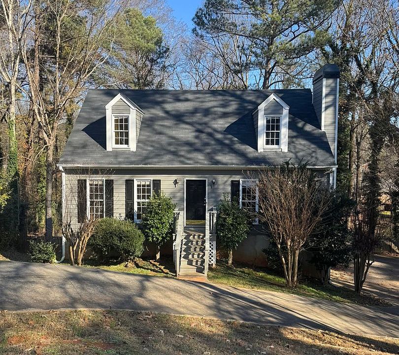1st image of 165 Pebble Creek Dr