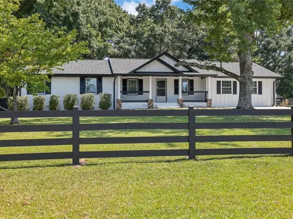 1686 Norton Estates Dr, Snellville, GA 30078