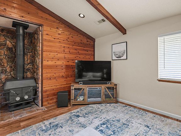 5th image of 18260 Racoon Dr