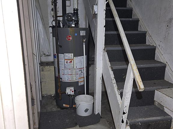 5th image of 180 Cannifton Rd N