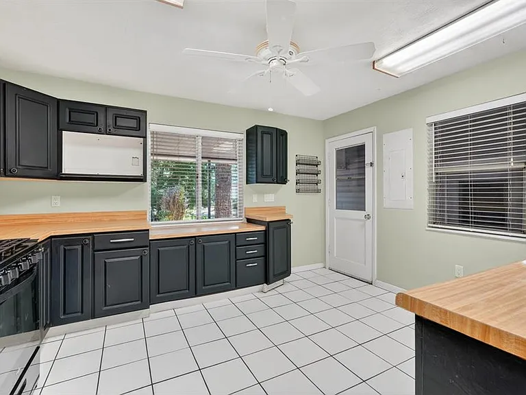12 Dawson Dr — Photo 13