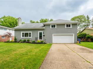 47 Tristan Ln, Williamsville, NY