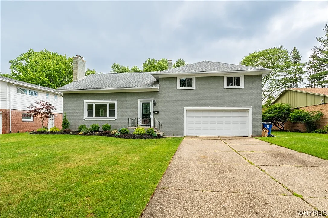 47 Tristan Ln photo 1