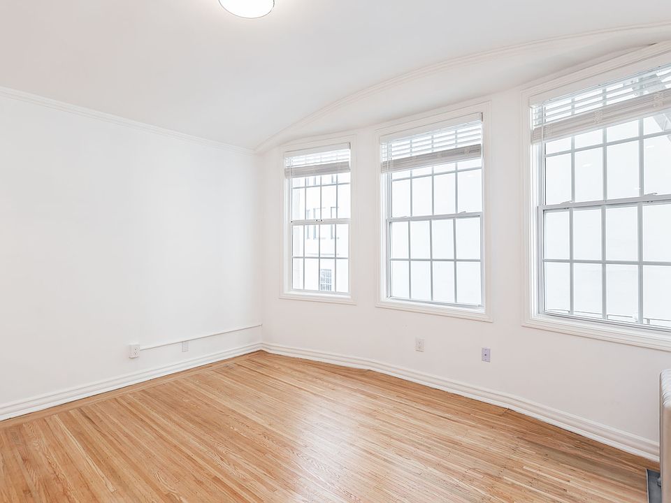 1st image of 2600 Van Ness Ave #302