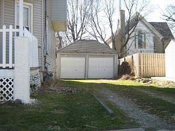 2nd image of 62 Lewis Ave