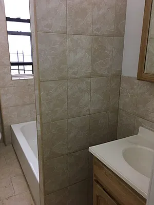 Rented by Voro, LLC | media 11