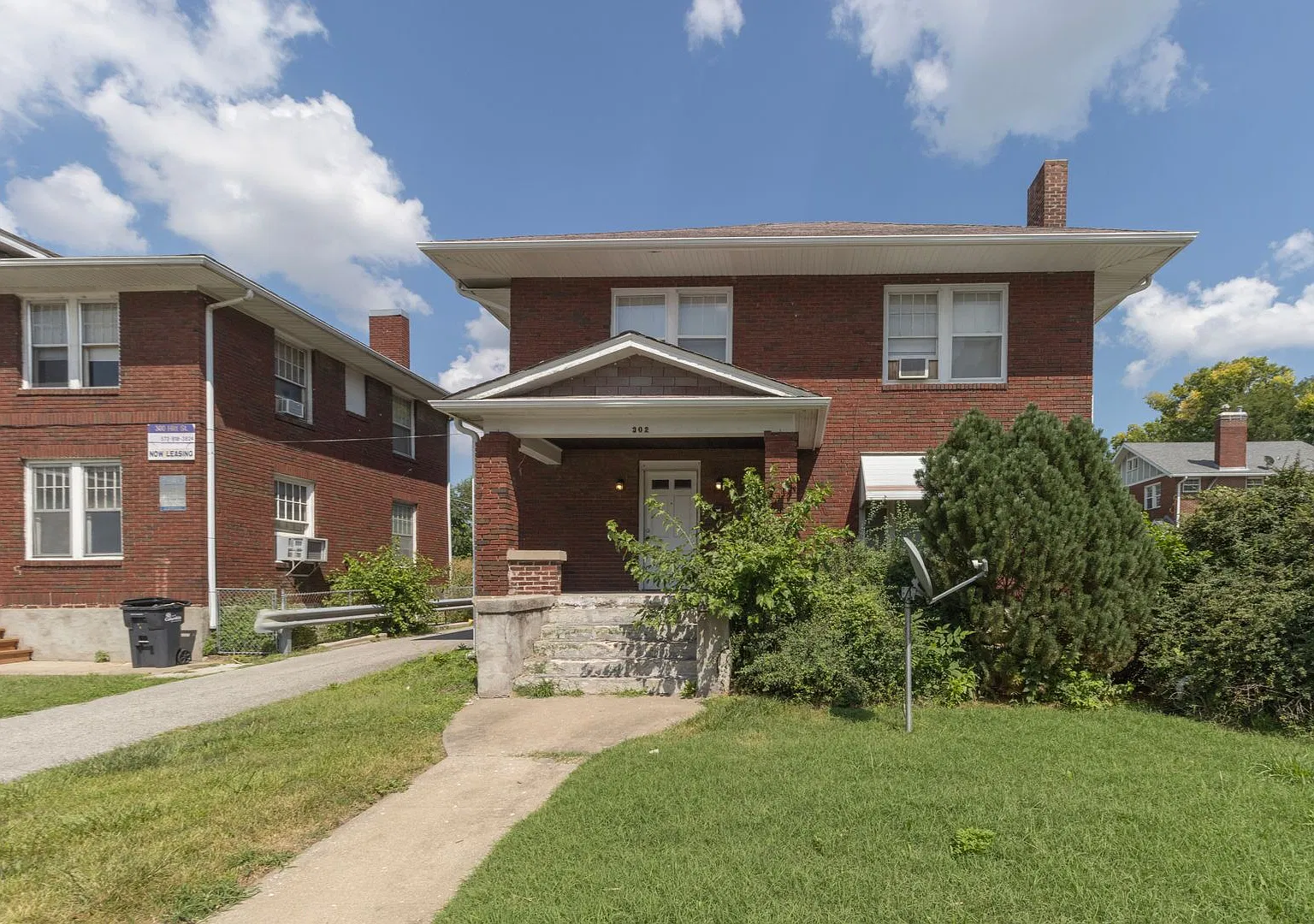 Spacious 4BR Historic Home Near Downtown & Mizzou — Photo 1