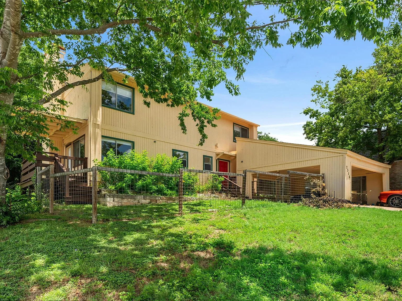 2 bed, 2.5 bath, 1440 sqft, $2,300 — Photo 2