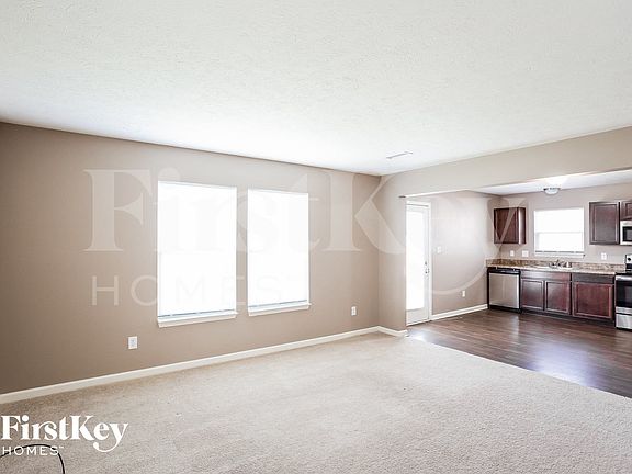 3rd image of 2822 Beethoven Ave
