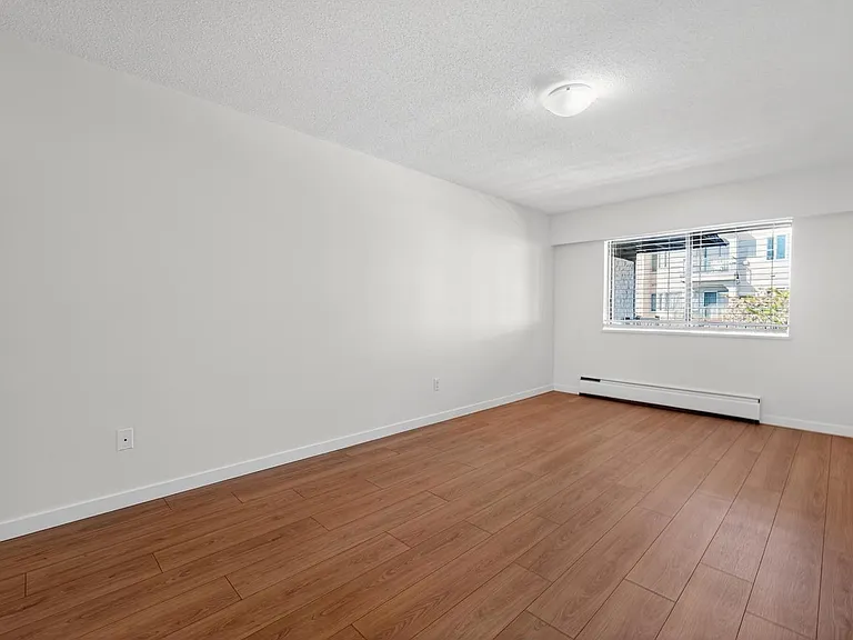 170 W 4th St #308 — Photo 11