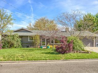 109 Victoria Way, Central Point, OR 97502