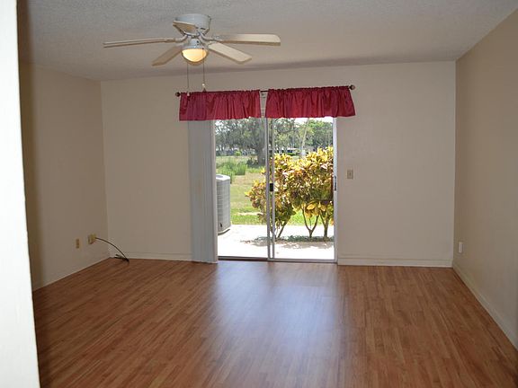 5th image of 3147 Finsterwald Dr #36