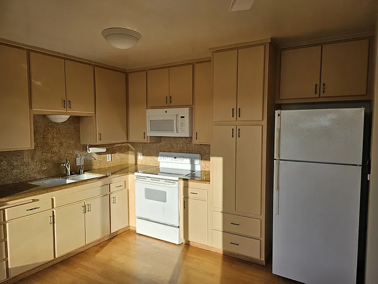 5818 Lauretta St — Photo 9