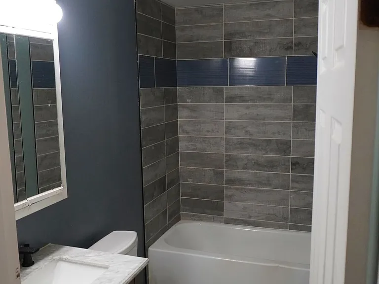 430 Case Ave E — Photo 3