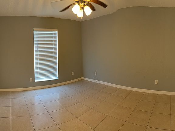 3rd image of 5005 Eastwood Dr #A