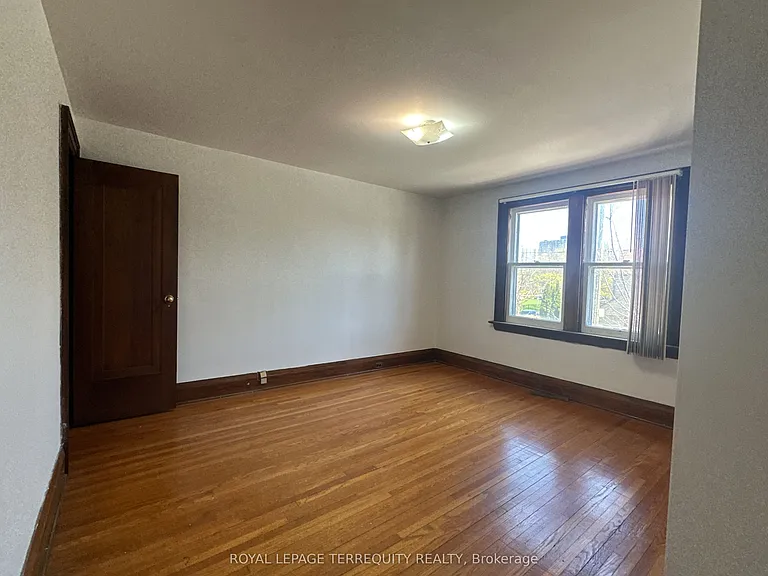 80 Eldon Ave — Photo 2