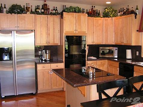 Kitchen / Stainless Fridge