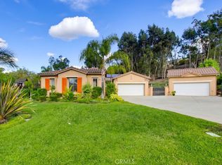 26161 Wyndemere Ct, Escondido, CA 92026