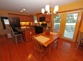 222 Bradford Dr, Wexford, PA