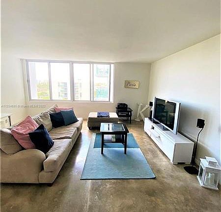 4th image of 1000 West Ave APT 805