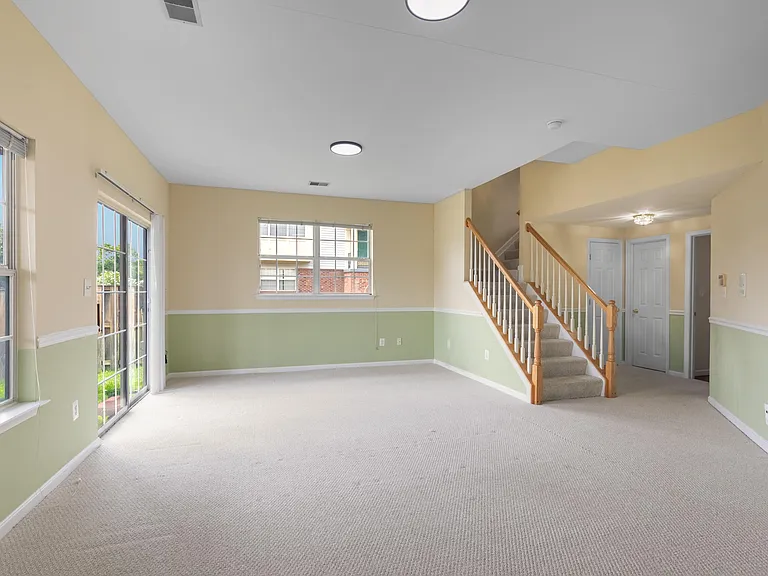 21639 Kings Crossing Ter — Photo 25