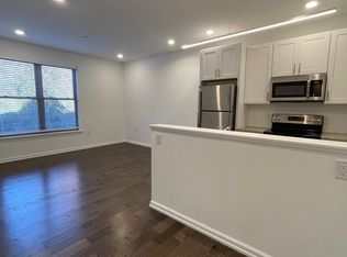 641 Green Ln #6, Philadelphia, PA 19128