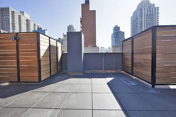 Rented by Icon Realty Management | media 30