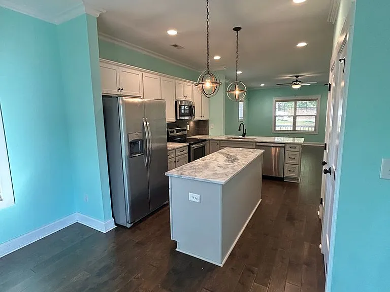 27 Burgess Ave — Photo 8